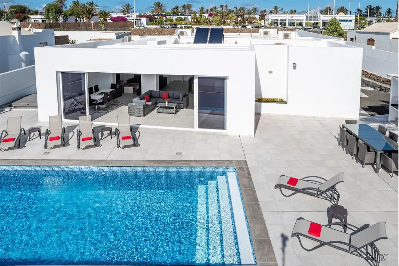 Villa Rossa - Villas Now - Lh215 By Villas Now Ltd Playa Blanca