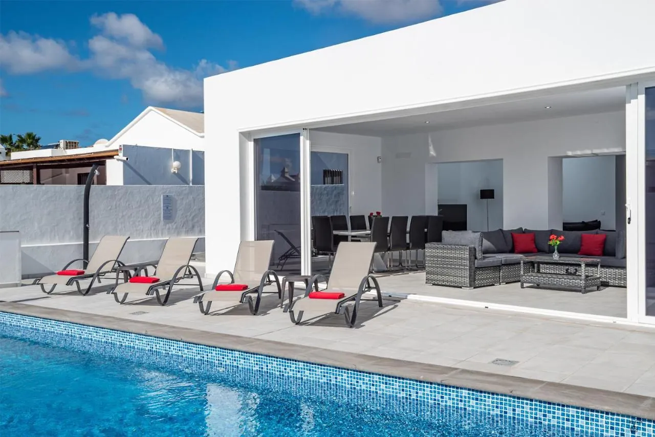 Villa Rossa - Villas Now - Lh215 By Villas Now Ltd Playa Blanca