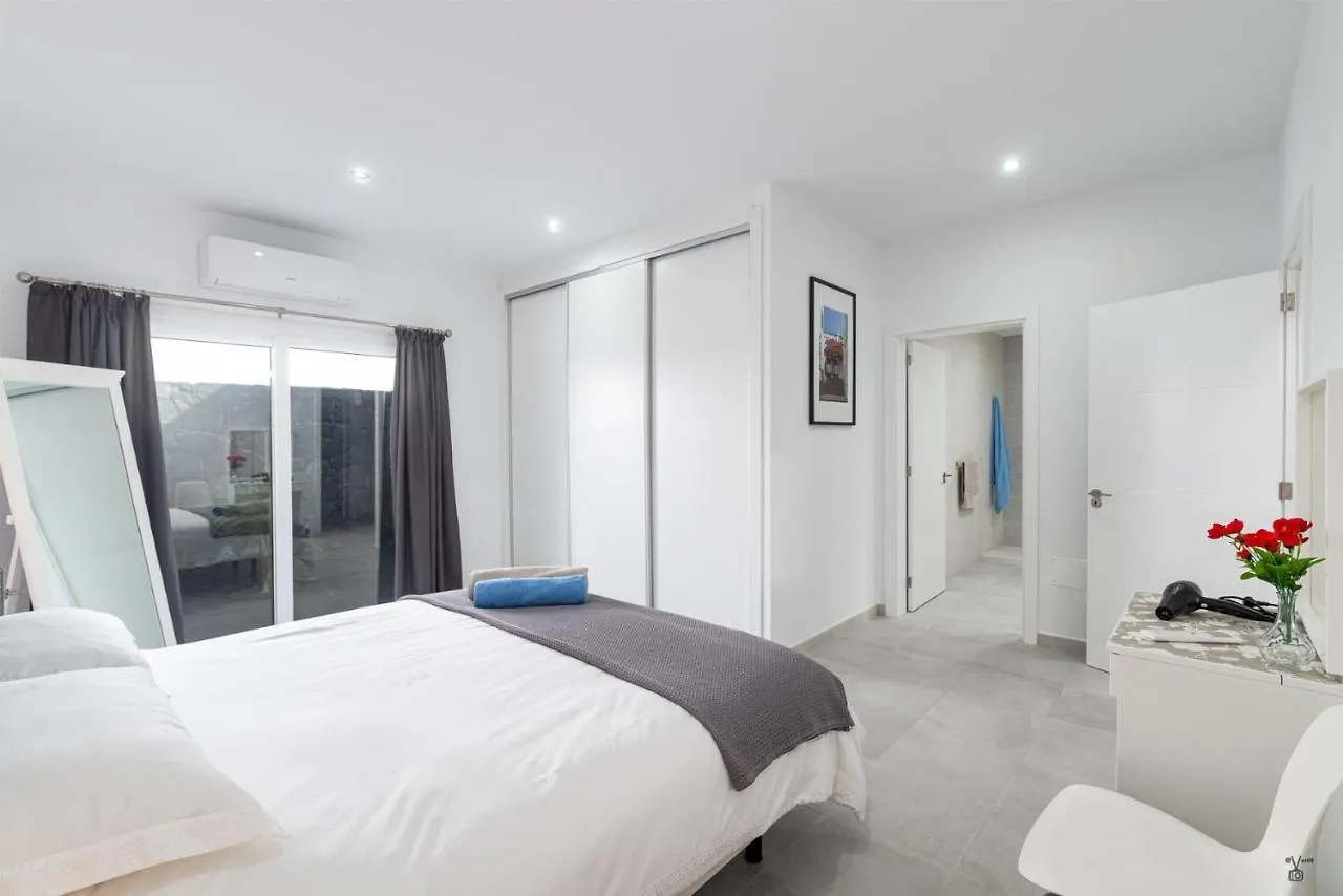 Villa Rossa - Villas Now - Lh215 By Villas Now Ltd Playa Blanca  Playa Blanca (Lanzarote)
