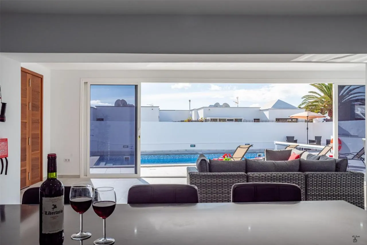Villa Rossa - Villas Now - Lh215 By Villas Now Ltd Playa Blanca  0*, Playa Blanca (Lanzarote)