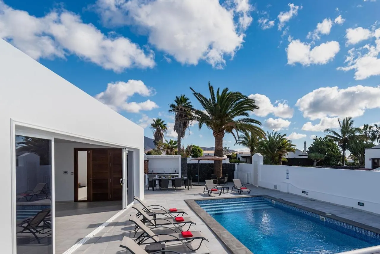Villa Rossa - Villas Now - Lh215 By Villas Now Ltd Playa Blanca   Playa Blanca (Lanzarote)